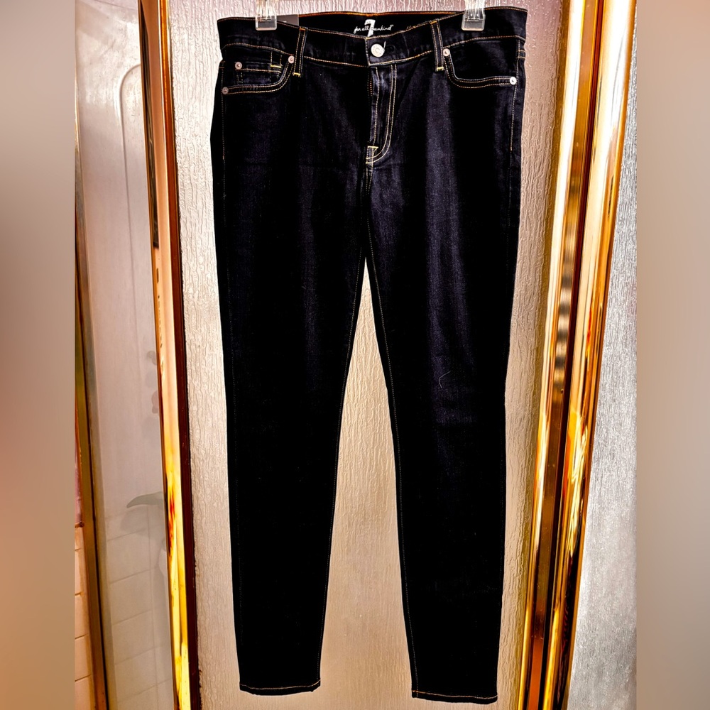 NWT AUTHENTIC 7 For All Mankind Dark Blue “The Skinny” Jeans Size 31